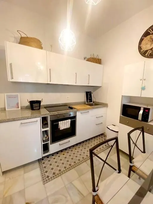 Apartment Apartamento En Calle Regla Sanz Seville Spain