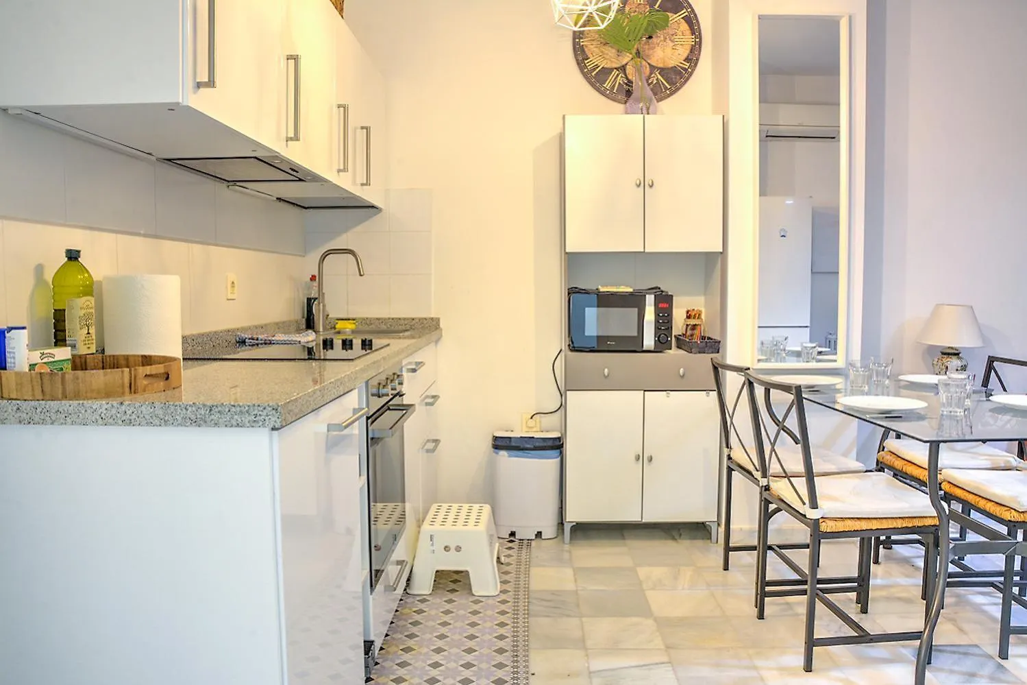 Apartamento En Calle Regla Sanz Seville